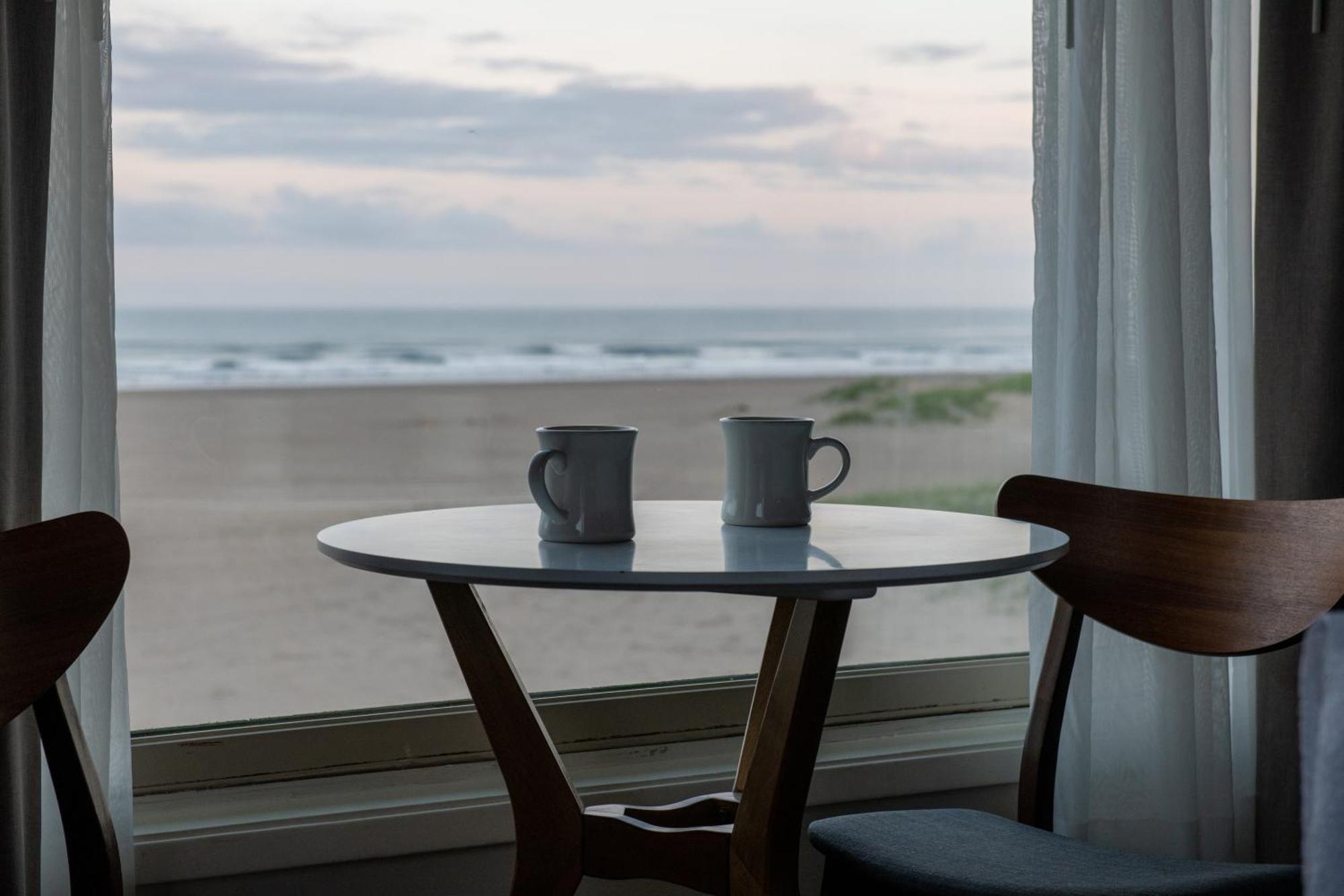 Motel The Ocean Front At Seaside Esterno foto